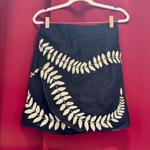 Chic Black Skirt with White Leaf Pattern